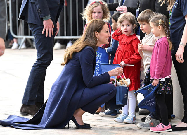 Kate Middleton Shows Off Taylor Swift Move - PureWow