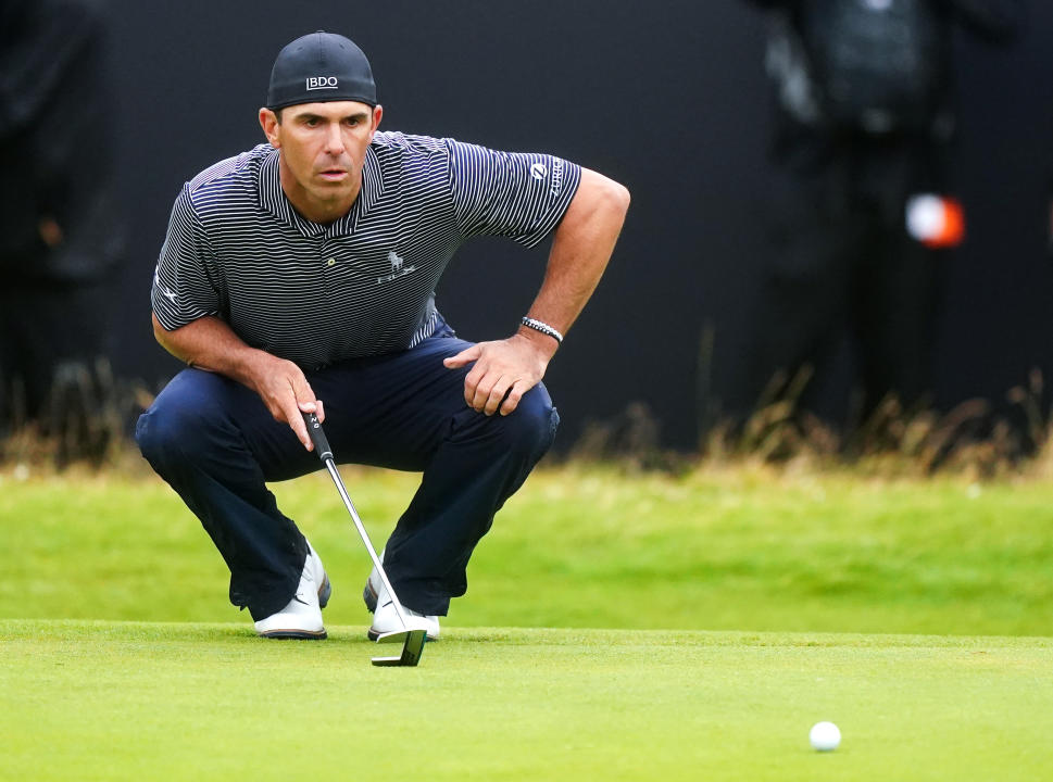 Amerykański gracz Billy Horschel umieszcza swoją piłkę na 18. dołku trzeciego dnia turnieju The Open w Royal Troon w South Ayrshire w Szkocji.  Data zdjęcia: sobota, 20 lipca 2024 r. (Zdjęcie: Zac Goodwin/PA Images via Getty Images)