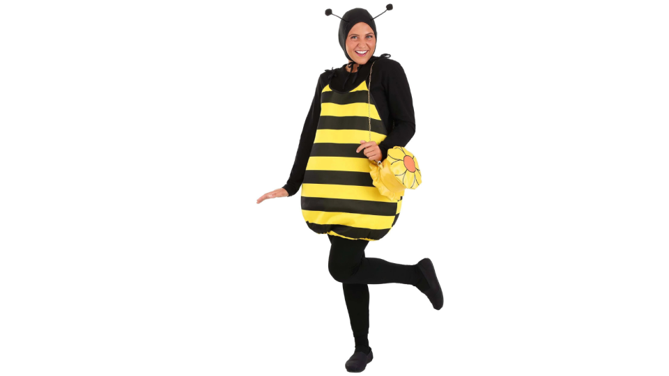 Last-minute Halloween costumes: Bumblebee.