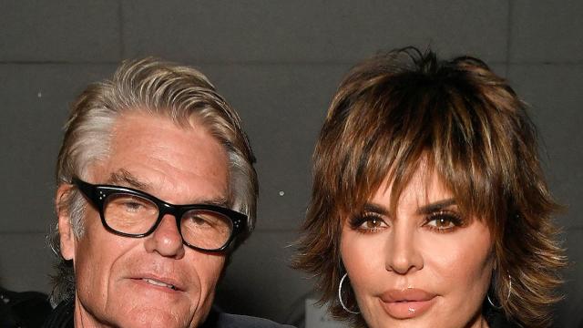 Harry Hamlin Reveals He's 'Never Done' Plastic Surgery, But Keeps Up with  His Acrylic Manicures