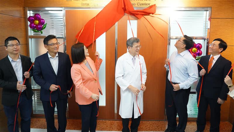高雄榮民總醫院揭牌成立「智慧醫療暨遠距醫療照護中心」。（圖／翻攝畫面）