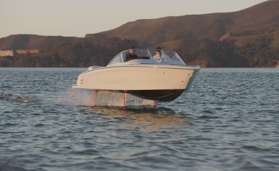 Reduced wake, almost no noise, and a smooth ride – are electric hydrofoil boats the future? (Candela)