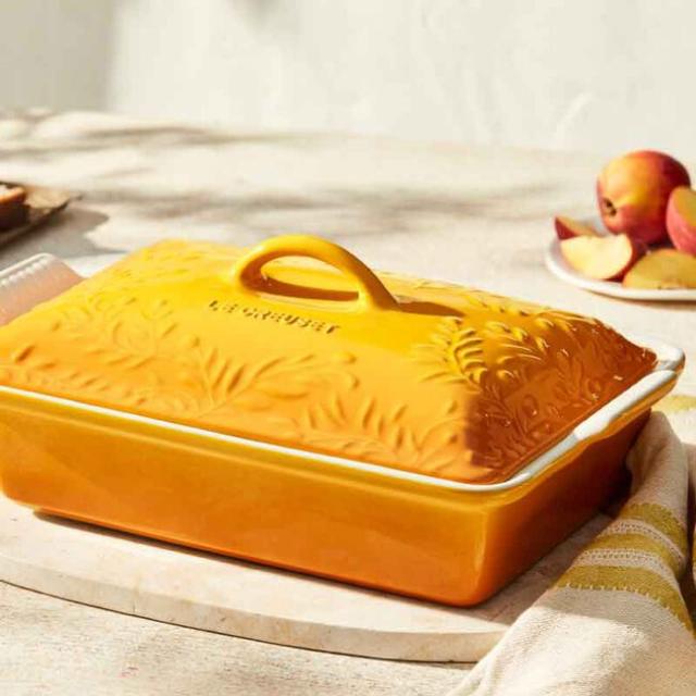 Olive Branch Collection Heritage Square Casserole