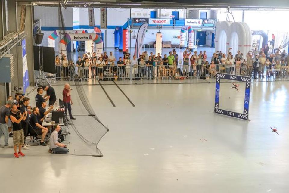 The races took place in June 2022 on a purpose-built track in a hangar at Dübendorf Airport near Zurich (Regina Sablotny)