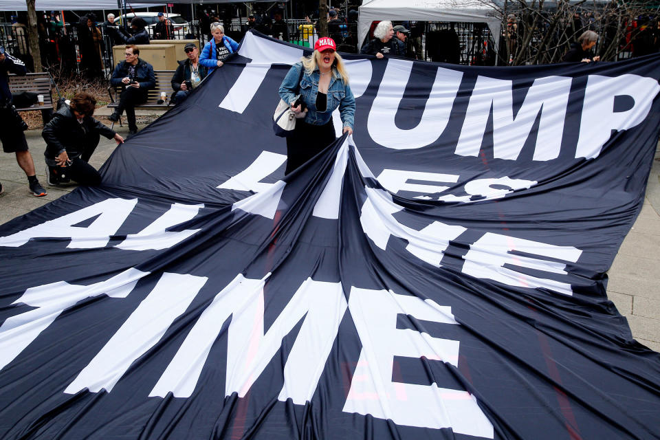 A supporter of former president Donald Trump argues with opponents outside the Manhattan District Attorney's office in New York City on April 4, 2023.<span class="copyright">Leonardo Munoz—AFP/Getty Images</span>