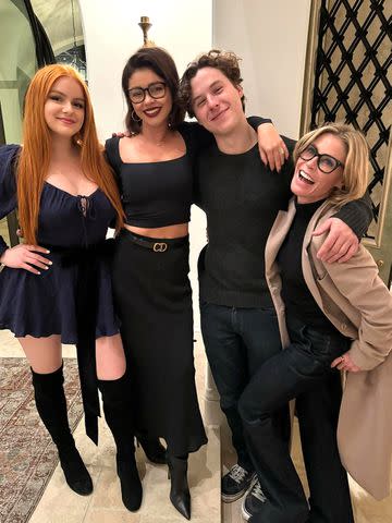 <p>Jesse Tyler/Instagram</p> Ariel Winter, Sarah Hyland, Nolan Gould and Julie Bowen pose for a photo in November 2023