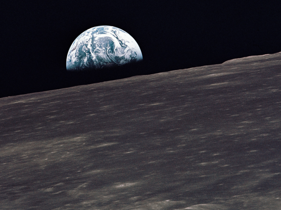 earth rise moon apollo 10 nasa