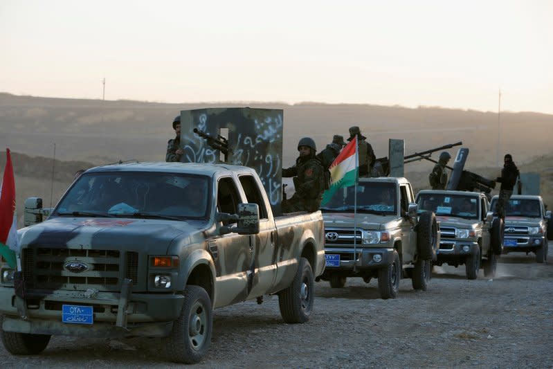 Peshmerga forces advance in the east of Mosul to attack Islamic State militants in Mosul. REUTERS/Azad Lashkari