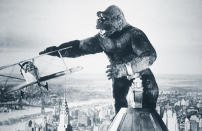 After a 1926 expedition to the East Indies brought Komodo dragons to the US, filmmaker Merian C. Cooper began to put together ideas of a new drama about a war between the creature and a clan of gorillas, before eventually settling on one big ape. After approached RKO Pictures with the idea, the studio agreed to produce the movie, so long as real animals weren’t used, as that would drive up the price of the film. So, Merian approached Willis H. O’Brien, an animator who was working on the movie ‘Creation’, which featured stop-motion dinosaurs, and managed to get him to help bring his mammoth gorilla to life. After filming had wrapped, ‘King Kong’ was released to theatres on 2 March 1933, and managed to rake in over $5.3 million at the box office ($126.5 million today) and cemented itself as a cinematic icon.