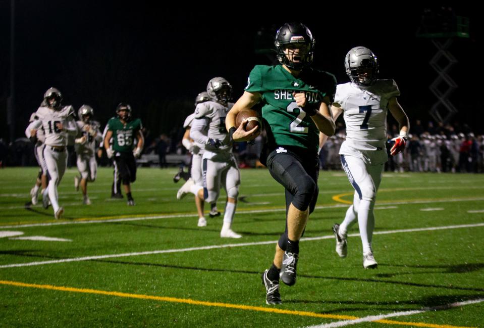 Sheldon’s Brock Thomas strides to a Sheldon touchdown. The No. 2 Sheldon Irish defeated No. 7 Lake Oswego 42-7 in the quarterfinals of the 6A football playoffs at Sheldon High School Friday, Nov. 11, 2022, in Eugene.