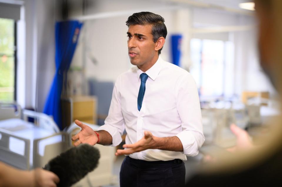 Rishi Sunak wird aufgefordert, die Lohnreihe zu begleichen (PA)