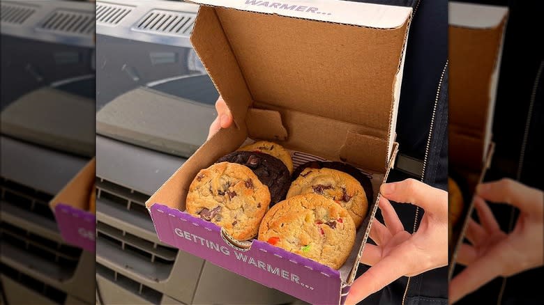 A six-pack of insomnia cookies