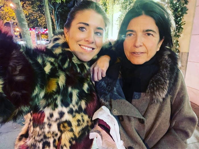 Carmen Ballesteros con su madre Carmen Botín O’Shea