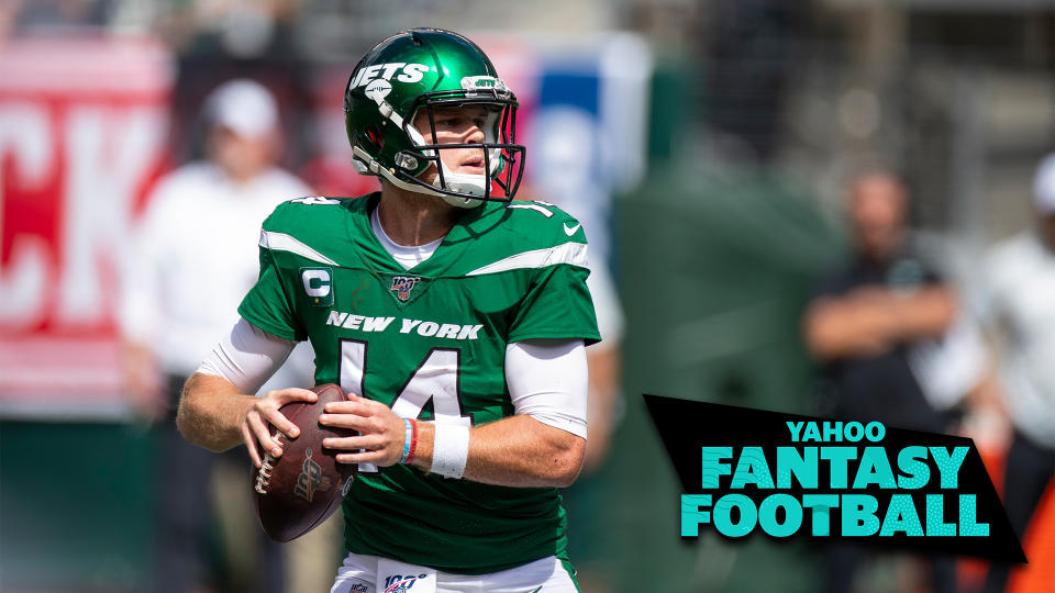 Liz Loza & Matt Harmon discuss Sam Darnold's illness and other  early-season injuries on the Yahoo Fantasy Football Podcast. (Photo by Brett Carlsen/Getty Images)