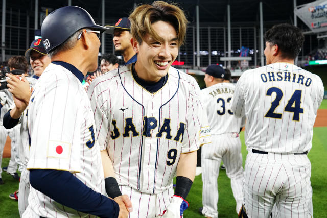 MIAMI, FL - MARCH 20:  Kensuke Kondoh #8 of Team Japan celebrates with teammates after Team Japans 6-5 victory in the 2023 World Baseball Classic Semifinal game against Team Mexico at loanDepot Park on Monday, March 20, 2023 in Miami, Florida. (Photo by Mary DeCicco/WBCI/MLB Photos via Getty Images)