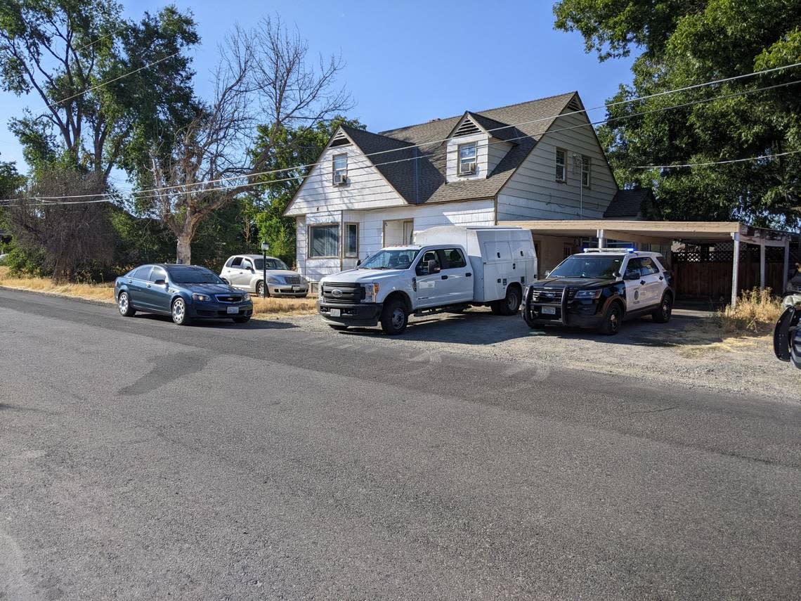 Kennewick police investigate the fatal stabbing of a Kennewick woman on the 3900 block of West Seventh Avenue near Highlands Middle School. The woman’s husband has been arrested.