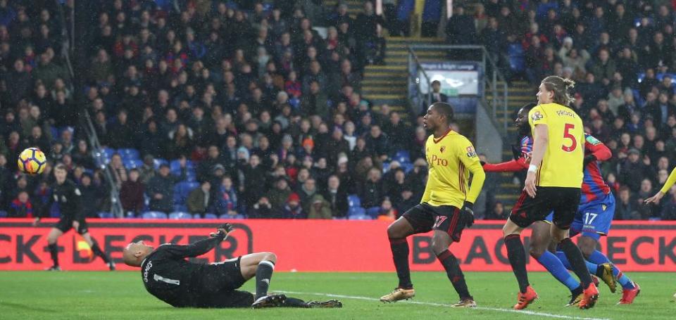 Bakary Sako makes it 1-1 in the 89th minute.