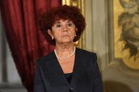 <p>Il ministro dell’Istruzione, Valeria Fedeli è la più ricca del governo. Fedeli nel 2017 ha dichiarato un reddito imponibile di 182.016 (era di 180.921 nel 2016). (Getty) </p>