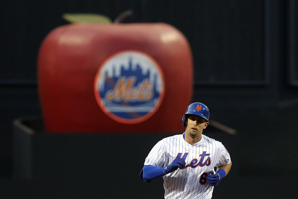 NEW YORK, NEW YORK - JULY 26:   Jeff McNeil #6 of the New York Mets runs the bases after his third inning three run home run against the Pittsburgh Pirates at Citi Field on July 26, 2019 in New York City. (Photo by Jim McIsaac/Getty Images)