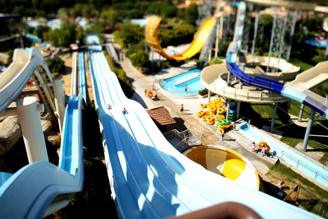 DREAM JOB: Theme Park Tester shares top five insider tips. - Ocean Holidays