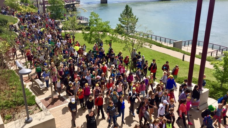 Reconciliation walk 'should have always been happening' to mark National Aboriginal Day