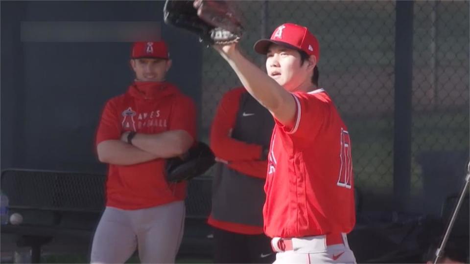 大谷首度模擬實戰投球 球速催到156公里