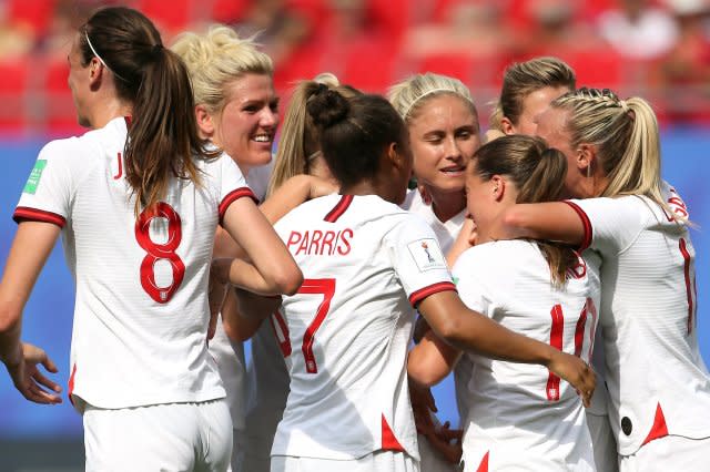 England through to quarter-finals after controversial victory over Cameroon