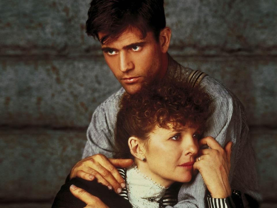 Mel Gibson as Ed Biddle and Diane Keaton as Kate Soffel in "Mrs. Soffel."