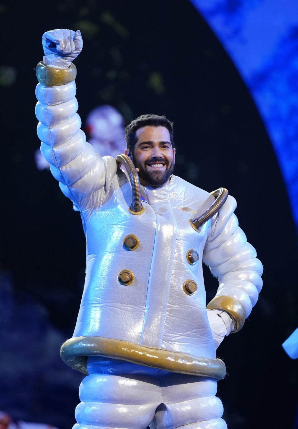 Astronaut was unmasked as Jesse Metcalfe. (ITV)