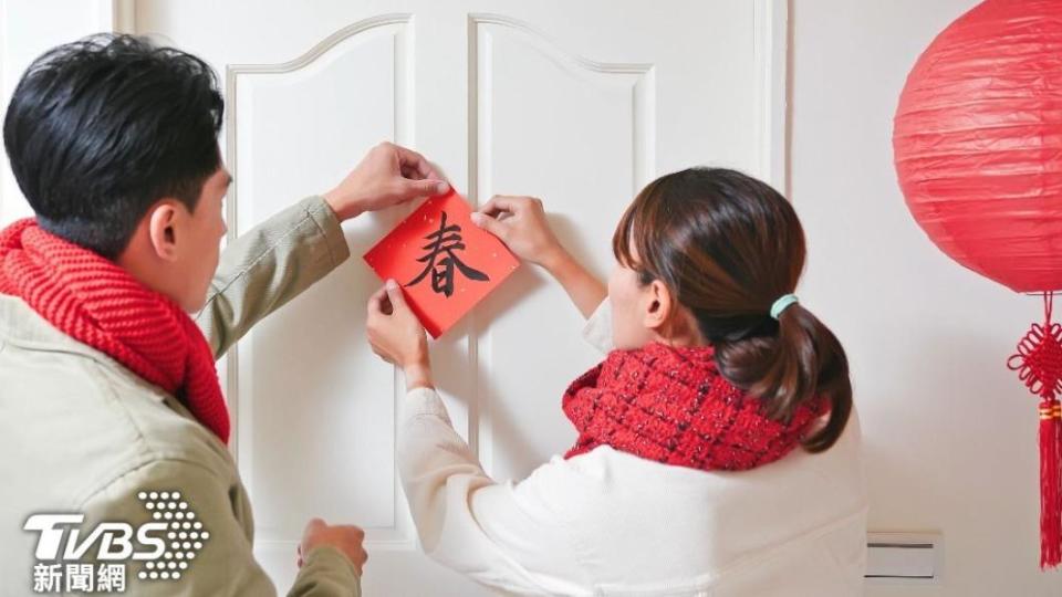 人妻認為，年夜飯問題讓她和老公陷入婚姻危機。（示意圖／shutterstock達志影像）