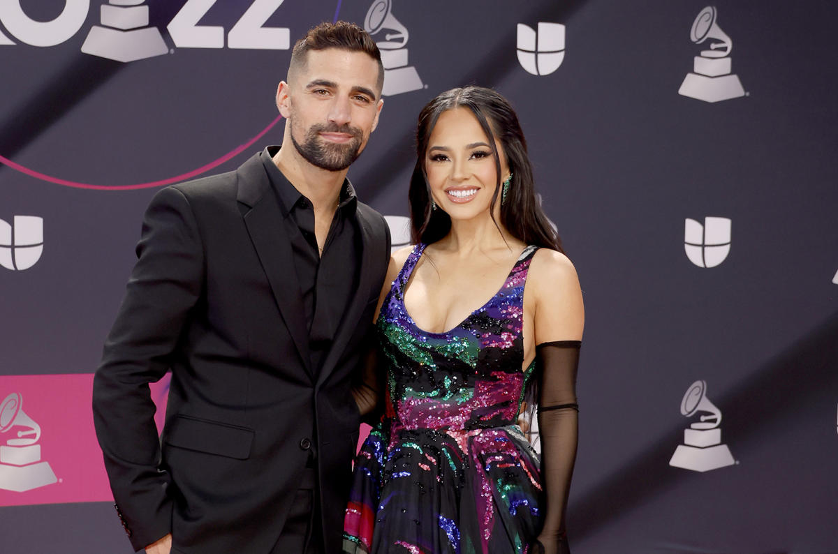 Becky G se compromete con su novio Sebastian Lletget