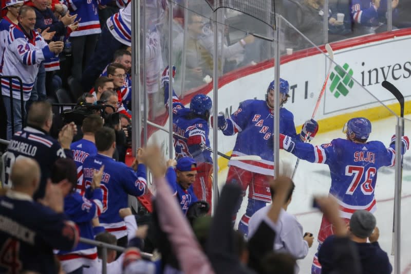 NHL: New York Rangers at New Jersey Devils