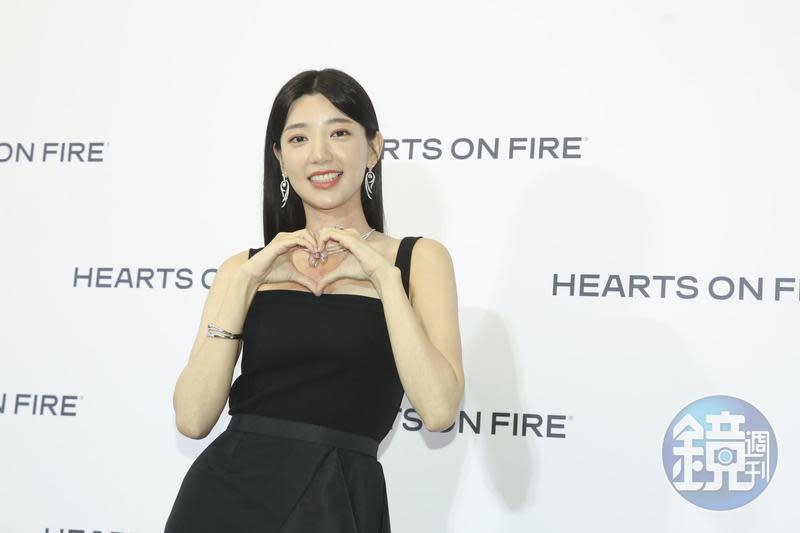 郭雪芙出席Hearts On Fire的全新Vela系列發表會。