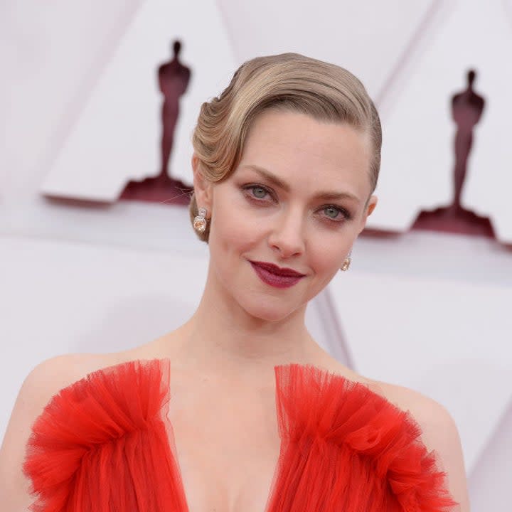 Amanda Seyfried on the Oscar's red carpet