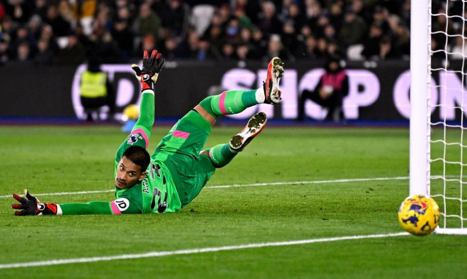 Alphonse Areola picked up another clean sheet as West Ham drew 0-0 (REUTERS)