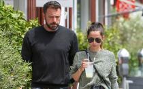 Das schönste Paar der Corona-Pandemie? Von Schauspieler Ben Affleck und Bond-Girl Ana de Armas gab es keine offiziellen Roter-Teppich-Bilder, sondern nur Paparazzi-Schnappschüsse, die das verliebte Paar zeigten. Im Januar trennte sich das Paar nach einem Jahr Beziehung, Affleck fand später im Jahr überraschend neuen Anschluss ... (Bild: 2020 Bauer-Griffin/BG004/Getty Images)