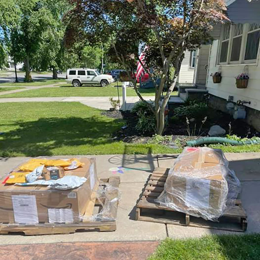 Image: Amazon boxes delivered to Jillian Cannan's home in Buffalo, N.Y., on June 16, 2021. (Courtesy Jillian Cannan)