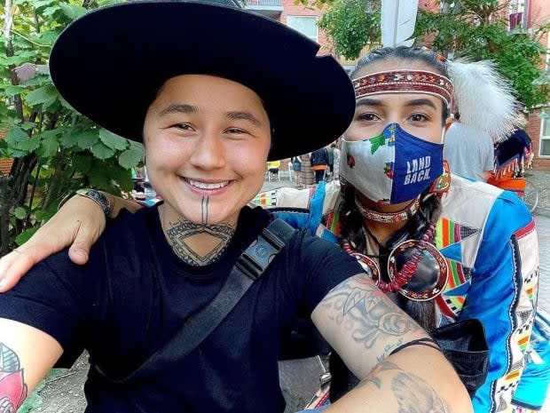 Nanook Gordon and Brianna Olson-Pitawanakwat started the Native Arts Society  plan to give Indigenous street artists a chance to create and have their work sold in a gallery. (Nanook Gordon - image credit)