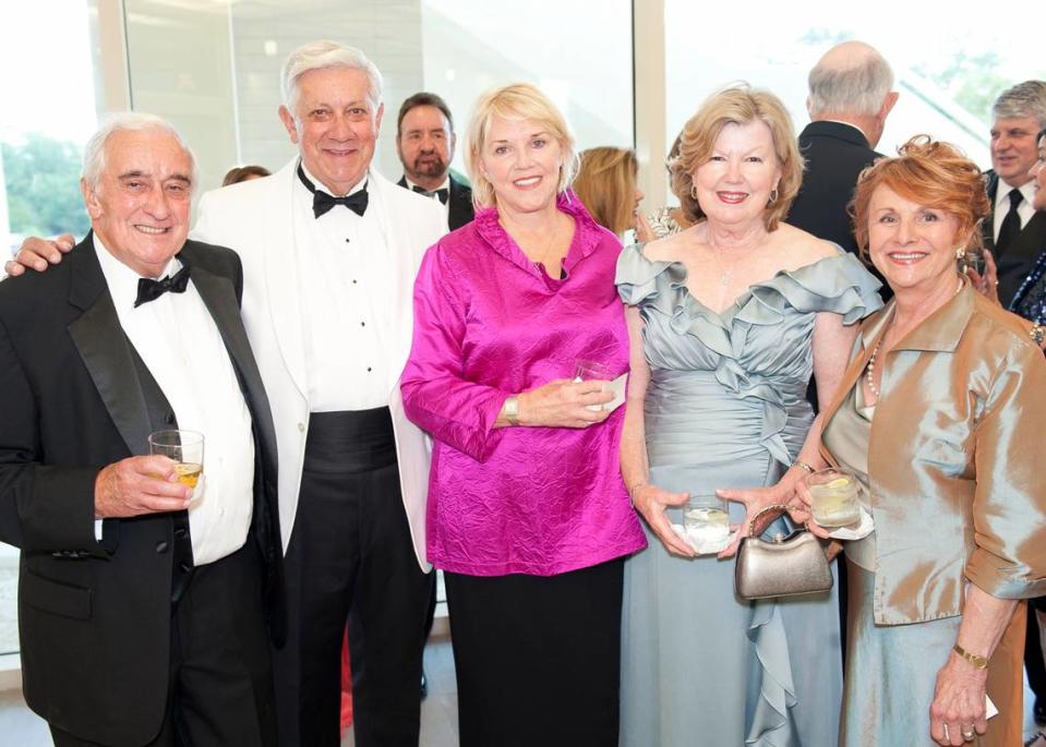 Walter Nixon, Mayor George Schloegel, Barbara Nixon, Peggy Schloegel and Katherine Blessey are pictured at a Black Tie Gala.