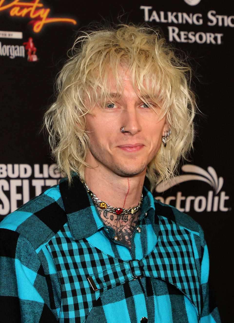 Machine Gun Kelly on the red carpet