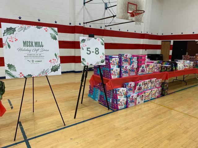 Meek Mill Hosts Holiday Toy Drive for Over 3,500 Philly Kids