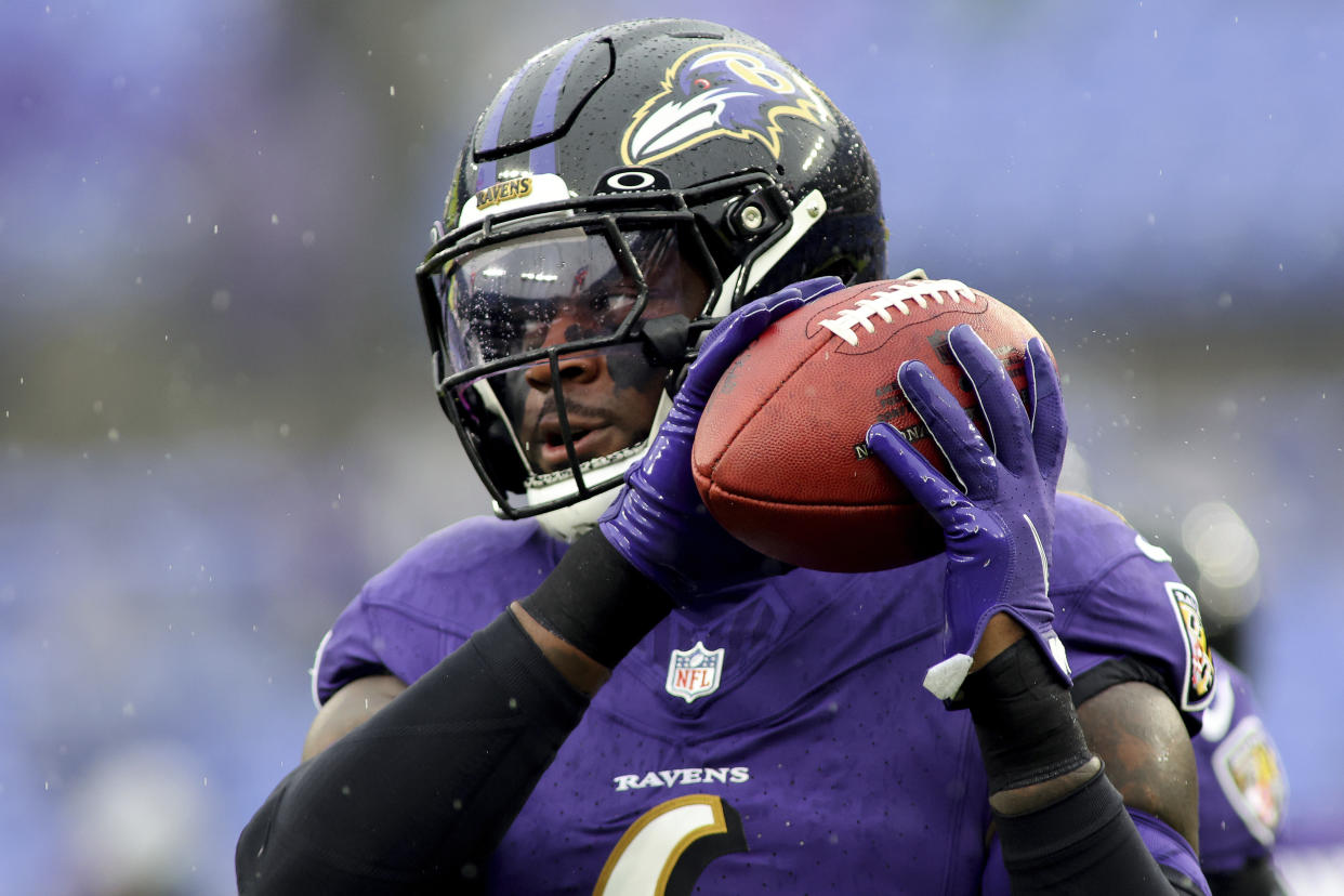 Baltimore Ravens linebacker Patrick Queen (6) pictured before an NFL football game against the Los Angeles Rams, Sunday, December 10, 2023 in Baltimore, Md. (AP Photo/Daniel Kucin Jr.)