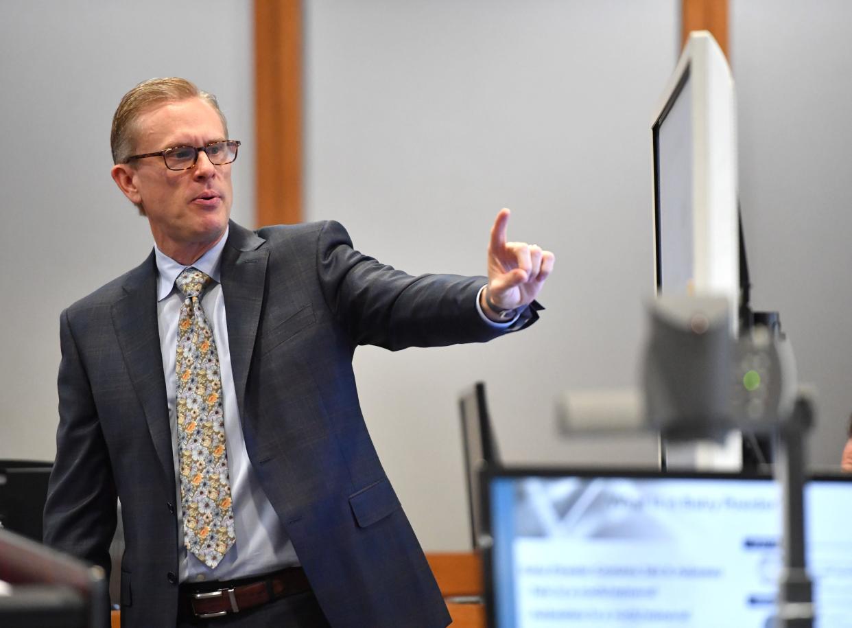 Lance Oliver, attorney for the estate of Patricia Matthey, makes his opening remarks Monday in Sarasota during a civil lawsuit against Johnson & Johnson. The plaintiff's allege that Matthey's use of Johnson & Johnson Baby Power caused the ovarian cancer that lead to her death in August 2016.