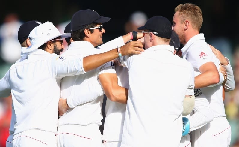 England fight back with quick wickets