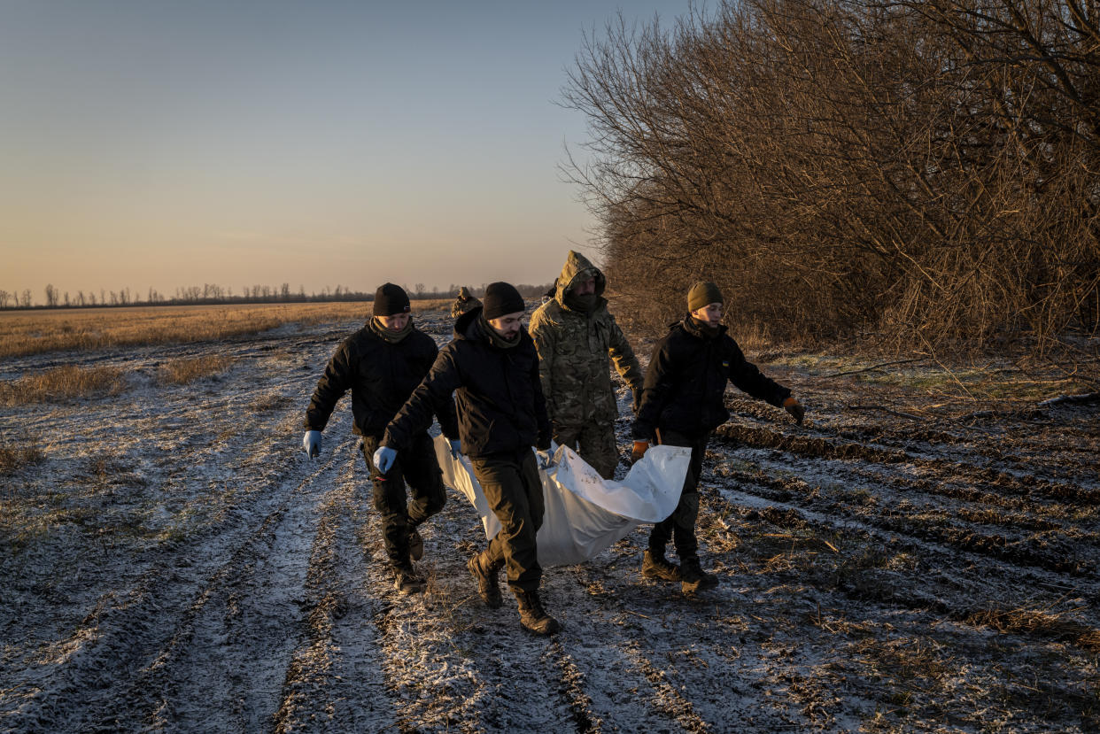 Militares rusos en una estación de tren en Bélgorod, Rusia, el 8 de junio de 2023. (Nanna Heitmann/The New York Times)
