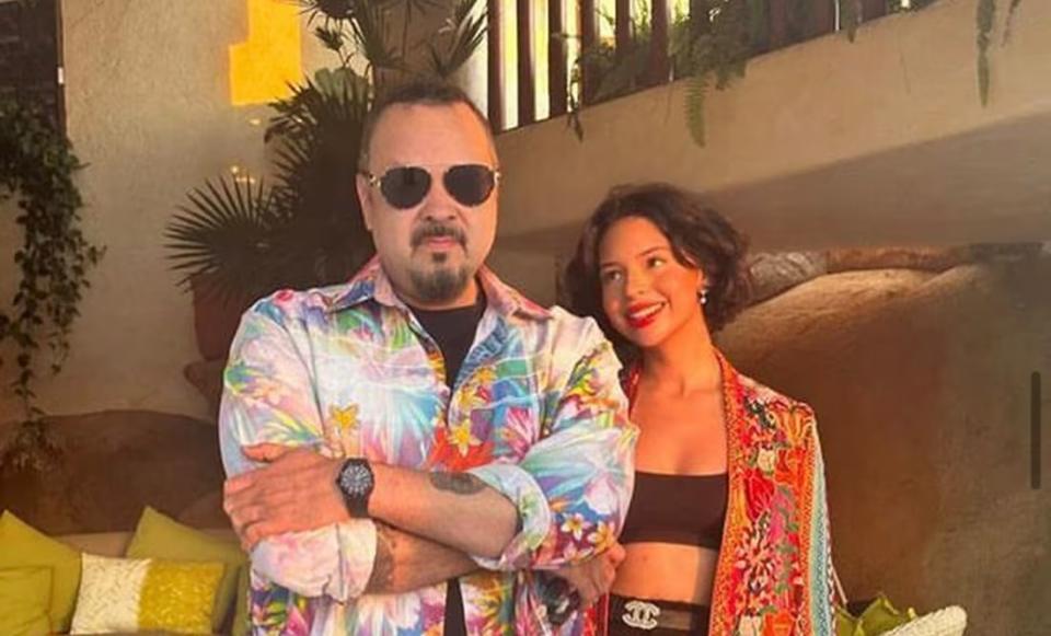 Pepe Aguilar con su hija Ángela Aguilar (Foto: EL Universal)