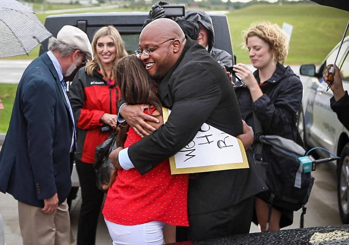 Ricky Kidd hugs his sister, Nechelle Kidd, after being freed from the Western Missouri Correctional Center on Thursday, Aug. 15, 2019. DeKalb County Circuit Court Judge Daren Adkins ordered Kidd’s release the day before, finding him not guilty in the 1996 double murder for which he was convicted in 1997.