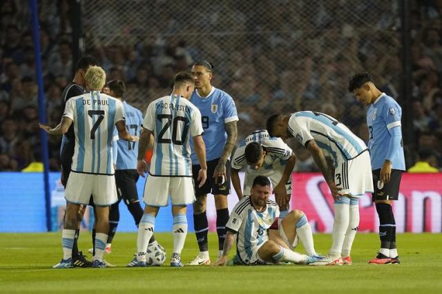 Eliminatorias: Uruguay sorprendió a Argentina y se llevó un gran triunfo de  la Bombonera, El conjunto de Bielsa derrotó 2-0 a una Scaloneta sin juego, Página