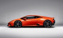 <p>The new screen should make it easier for the passenger to access and manipulate key infotainment functions, and it seriously declutters the Huracán's dashboard area.</p>