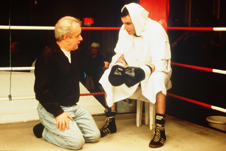 Jim Sheridan junto a Daniel Day Lewis, en Boxer: golpe a la vida (1997)